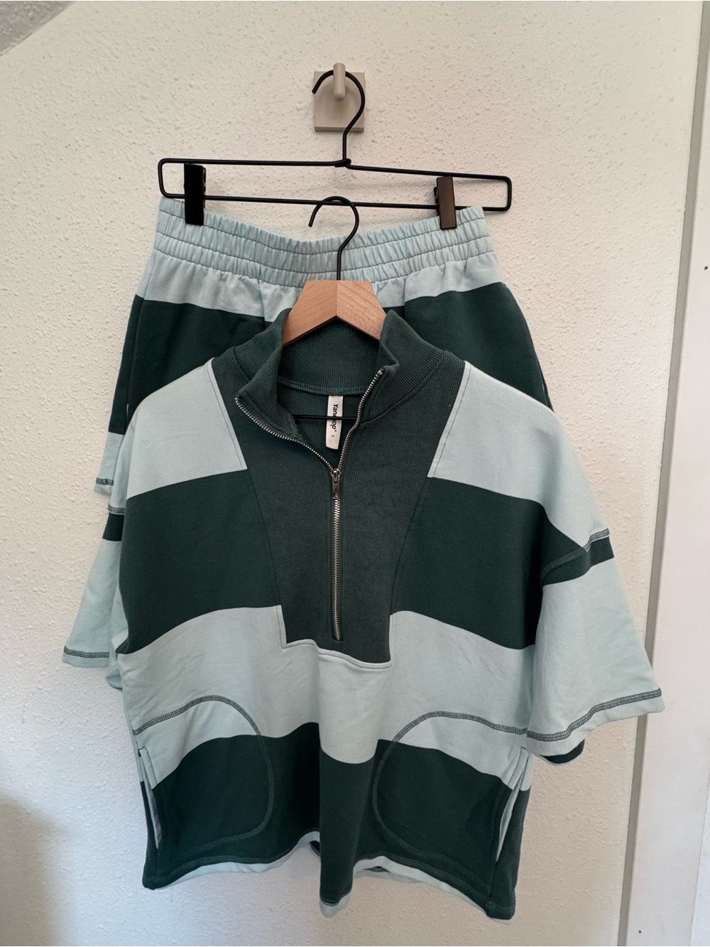 NWOT Women's Amazon Teal and Blue Quarter-Zip Shorts Set Small